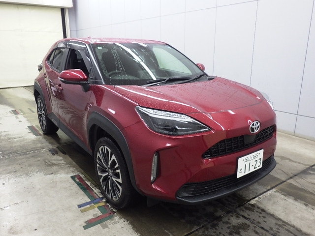 TOYOTA YARIS — фото
