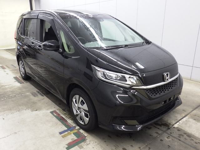 HONDA FREED — фото