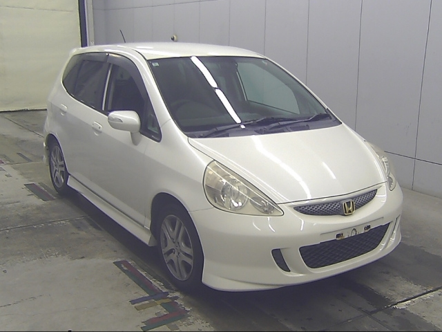 HONDA FIT — фото