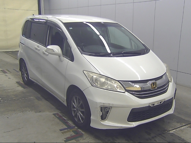 HONDA FREED — фото