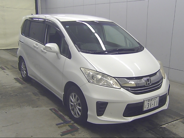 HONDA FREED — фото