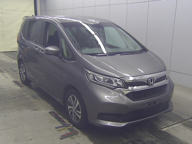 HONDA FREED — фото