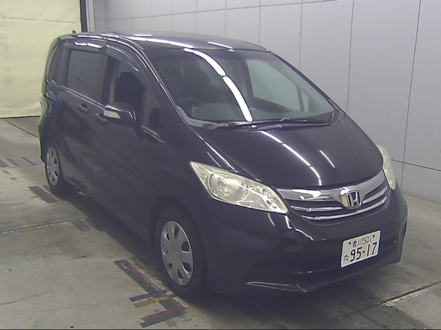 HONDA FREED — фото