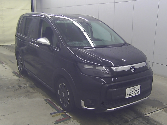 HONDA FREED — фото