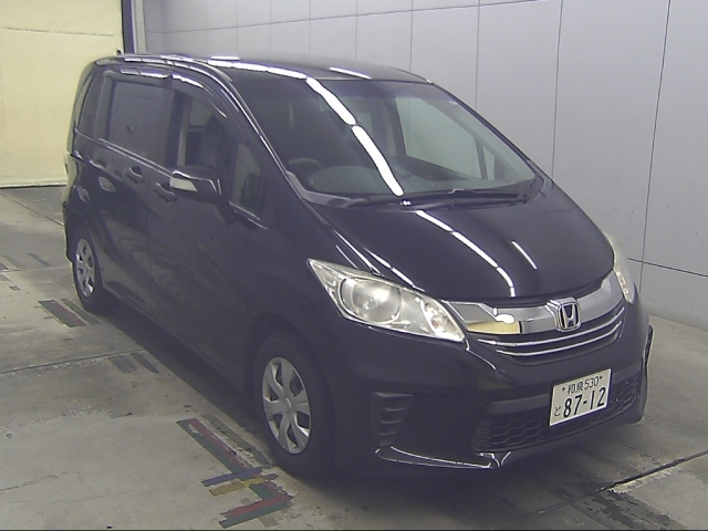 HONDA FREED — фото