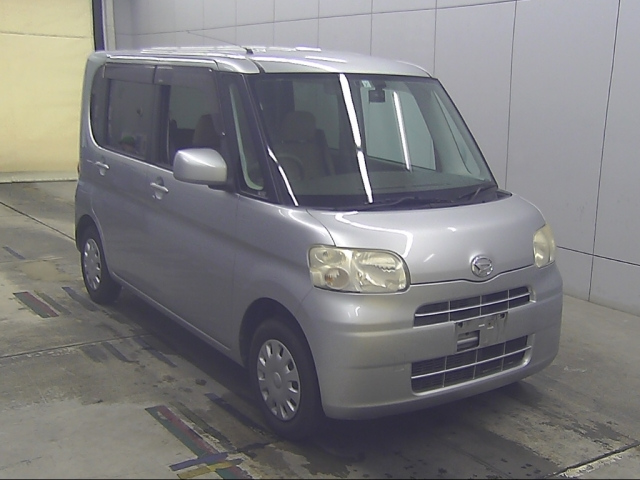 DAIHATSU TANTO — фото
