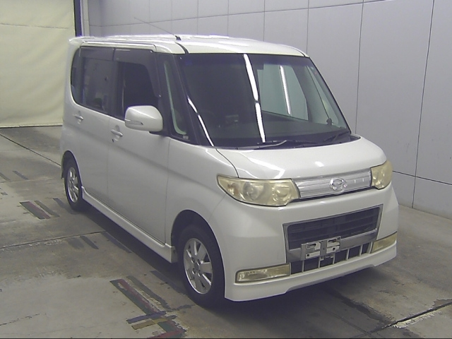 DAIHATSU TANTO — фото