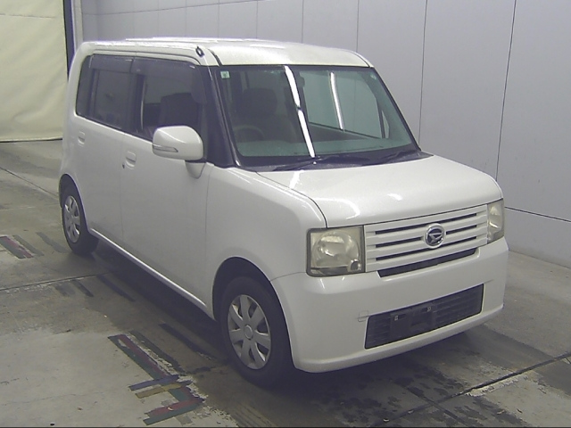 DAIHATSU MOVE — фото