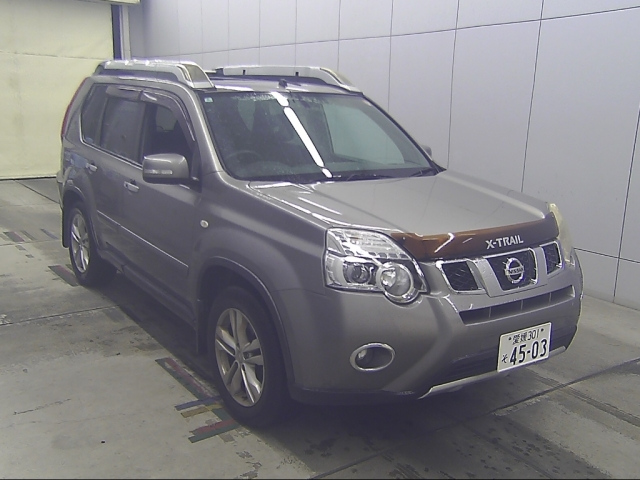 NISSAN X TRAIL — фото