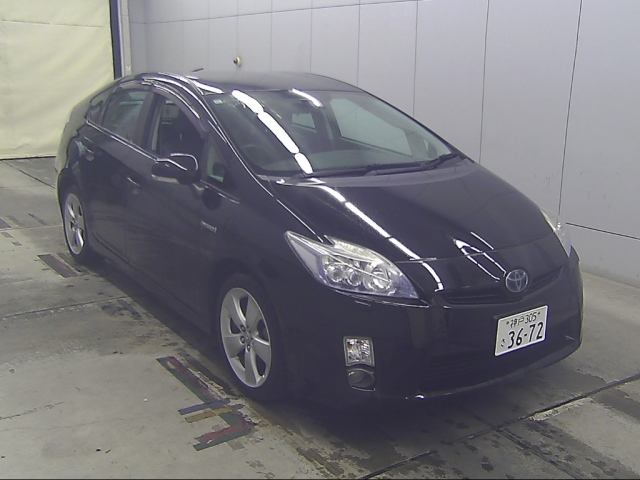 TOYOTA PRIUS — фото