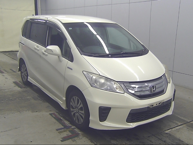 HONDA FREED — фото
