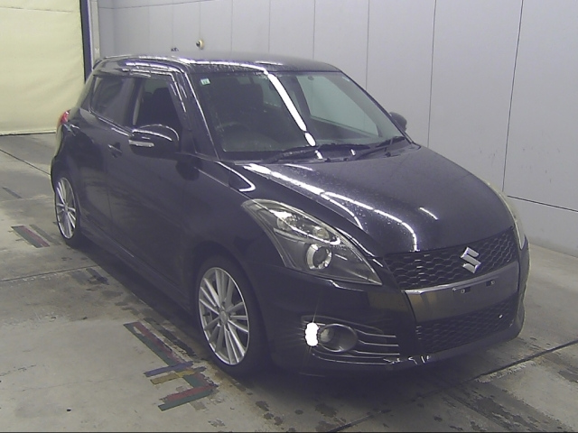 SUZUKI SWIFT — фото