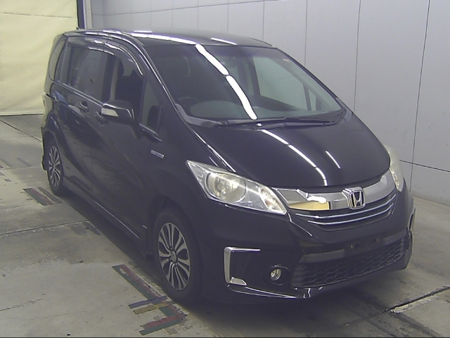 HONDA FREED — фото