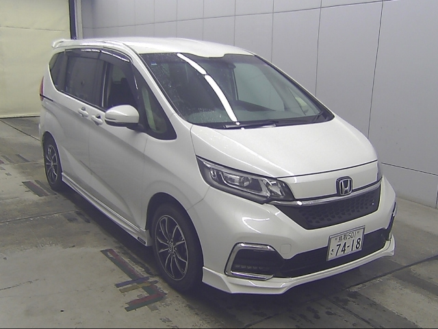 HONDA FREED — фото