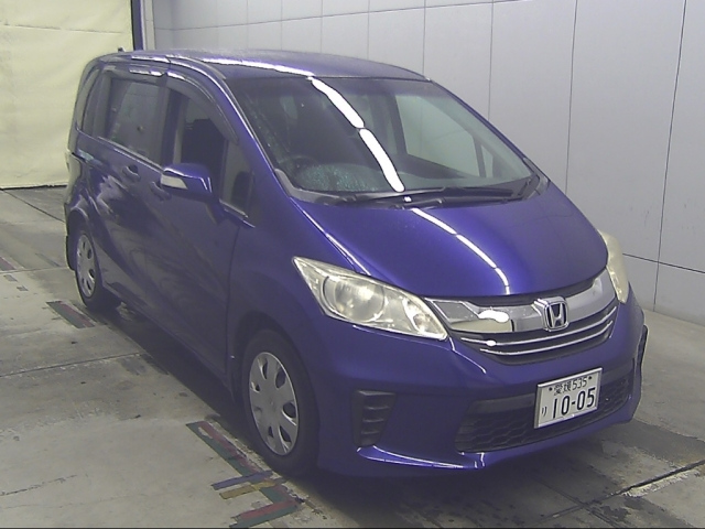 HONDA FREED — фото