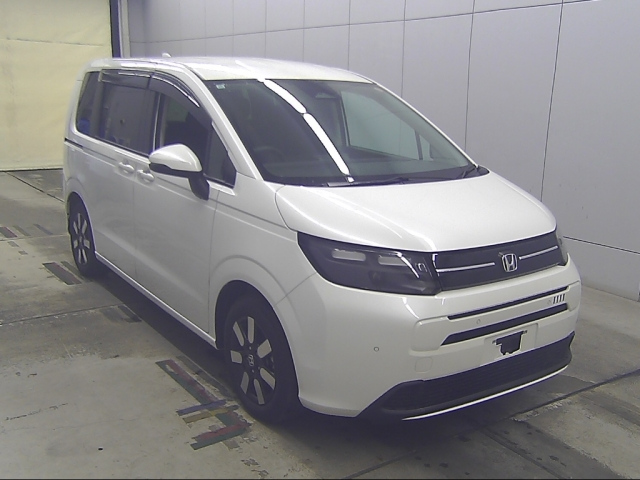 HONDA FREED — фото