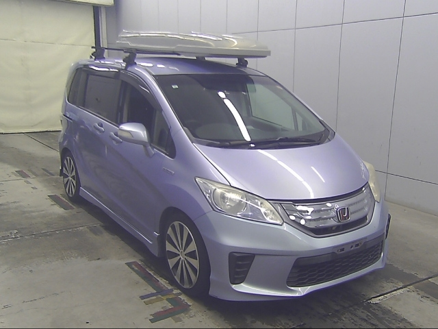 HONDA FREED — фото