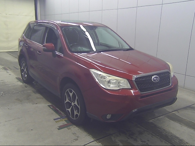 SUBARU FORESTER — фото