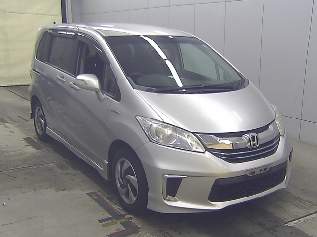 HONDA FREED — фото