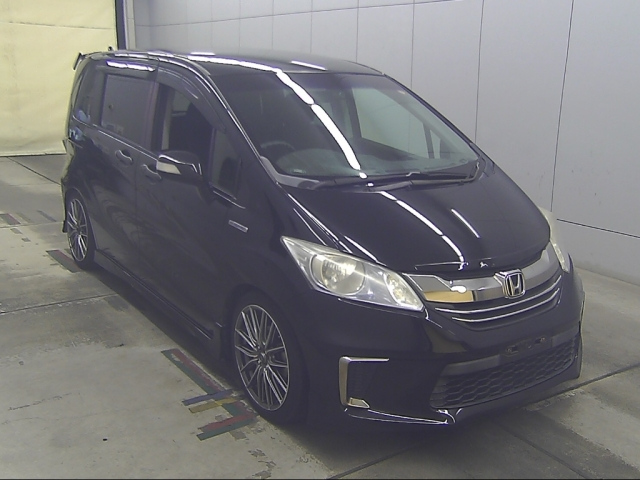 HONDA FREED — фото