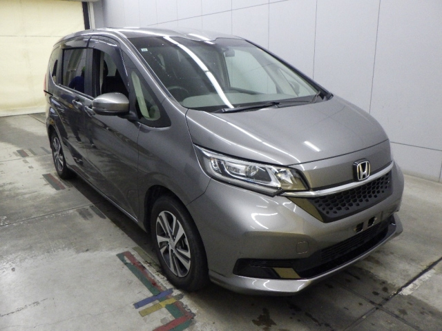 HONDA FREED — фото