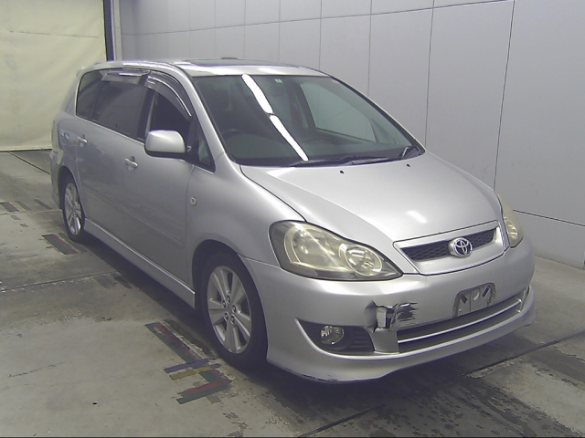 TOYOTA IPSUM — фото
