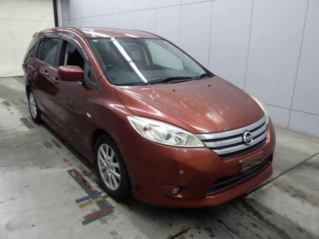 NISSAN LAFESTA — фото