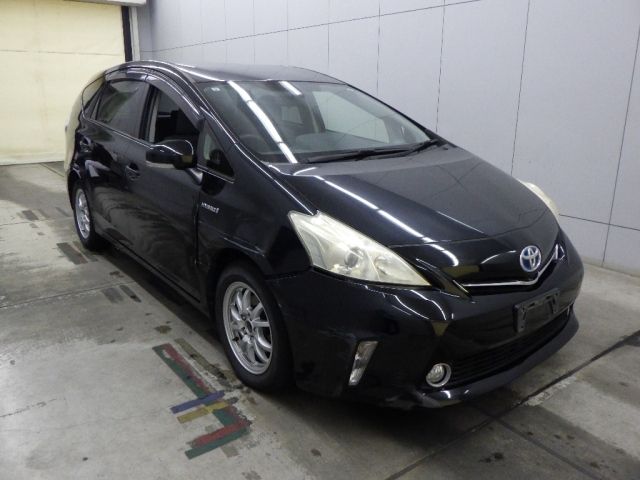 TOYOTA PRIUS — фото