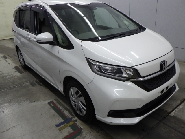 HONDA FREED — фото