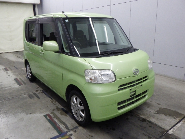 DAIHATSU TANTO — фото