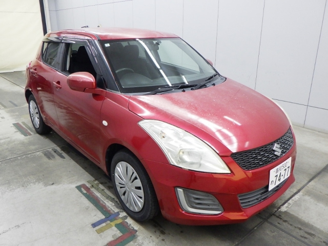 SUZUKI SWIFT — фото