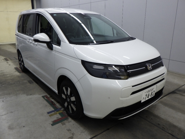 HONDA FREED — фото