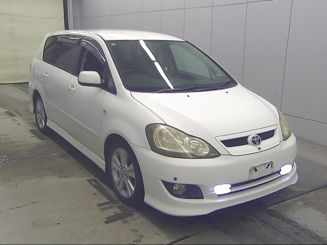 TOYOTA IPSUM — фото