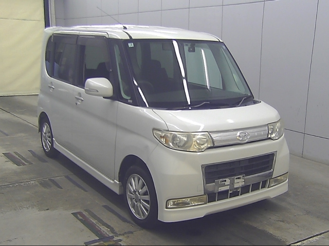 DAIHATSU TANTO — фото