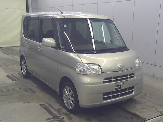 DAIHATSU TANTO — фото