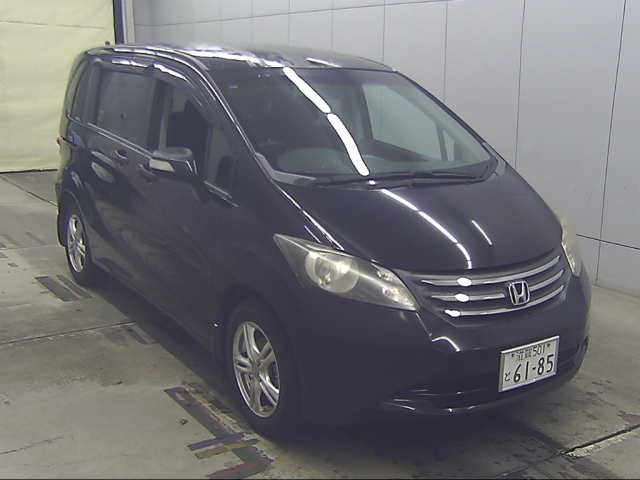 HONDA FREED — фото