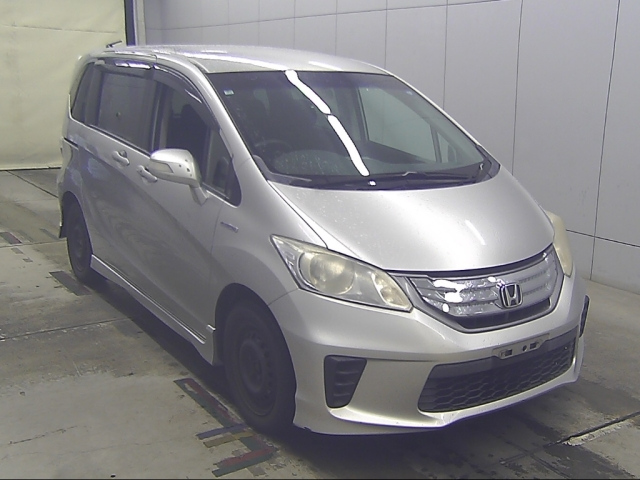 HONDA FREED — фото