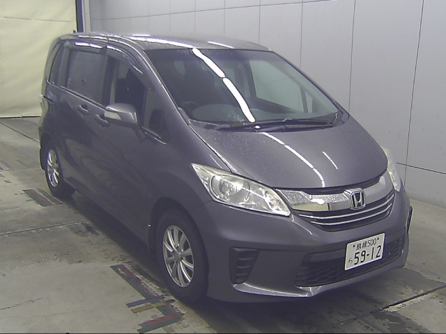 HONDA FREED — фото