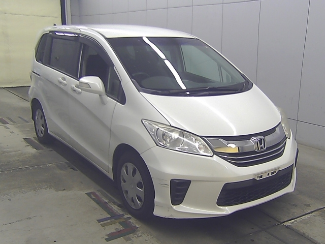 HONDA FREED — фото