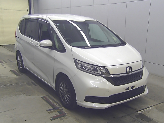 HONDA FREED — фото
