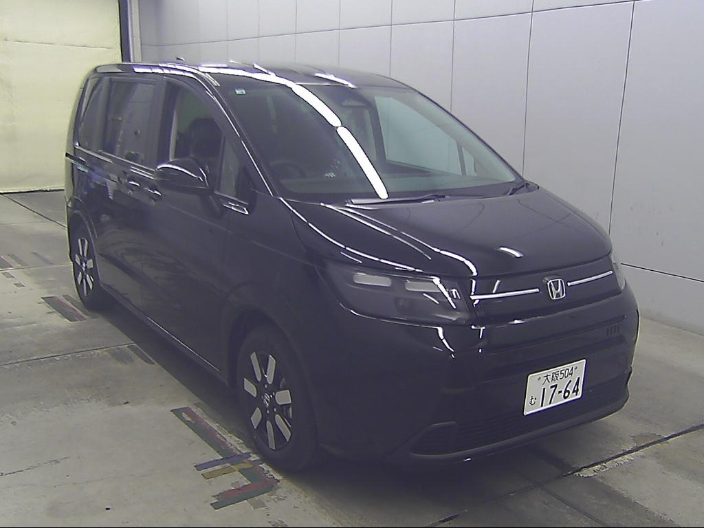 HONDA FREED — фото