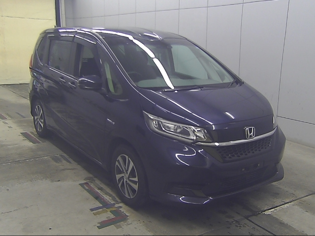 HONDA FREED — фото