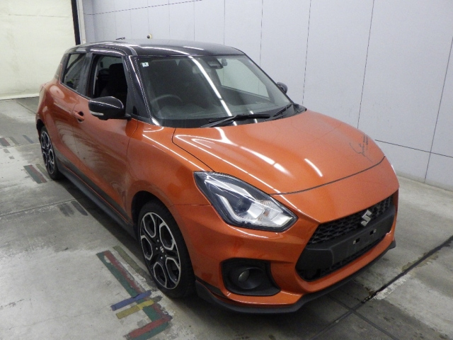 SUZUKI SWIFT — фото
