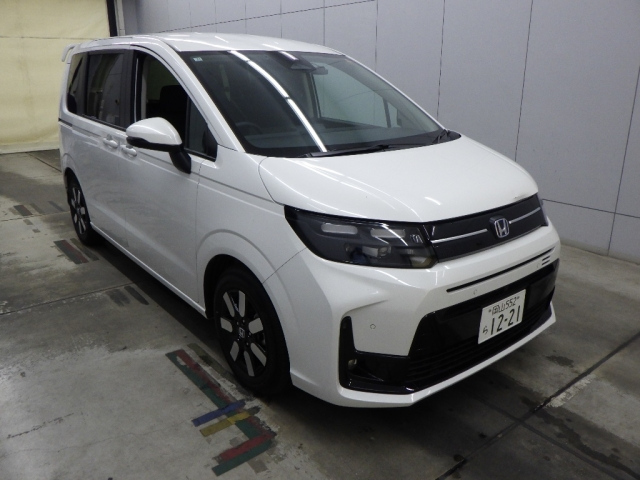 HONDA FREED — фото