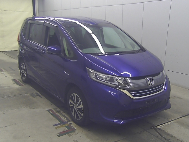 HONDA FREED — фото