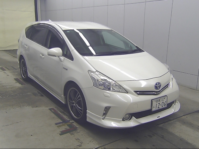 TOYOTA PRIUS — фото