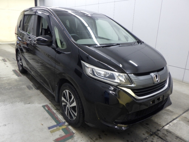HONDA FREED — фото