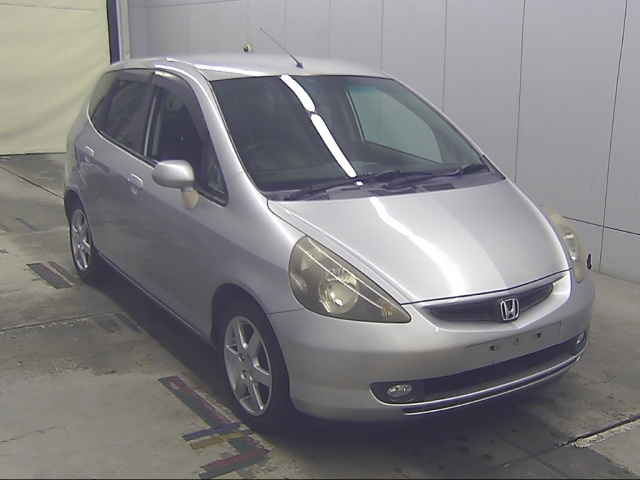 HONDA FIT — фото
