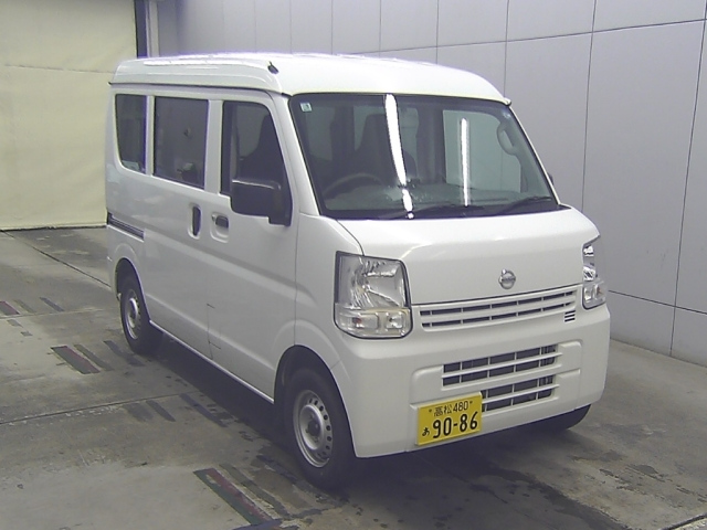 NISSAN CLIPPER — фото
