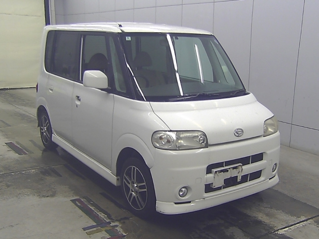 DAIHATSU TANTO — фото